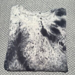 lululemon athletica Blue and White Sweatshirt with Abstract Design